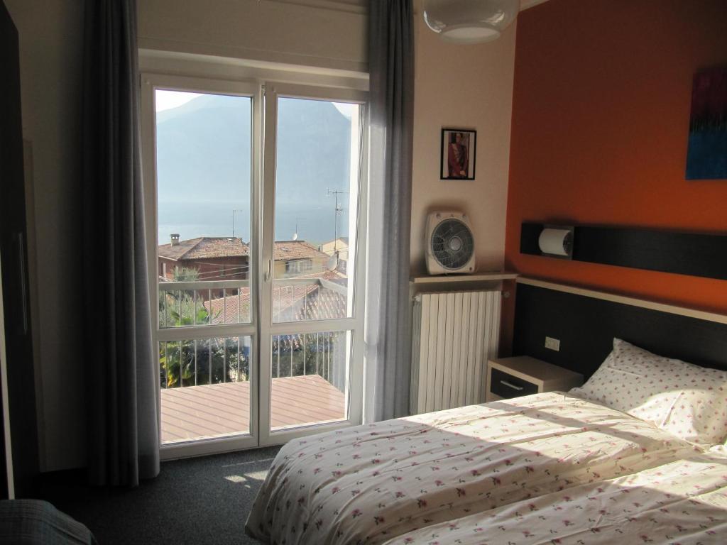 Hotel Carlo Brenzone sul Garda Pokój zdjęcie