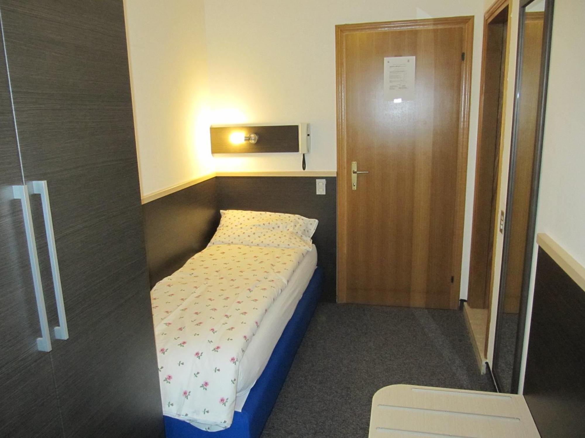 Hotel Carlo Brenzone sul Garda Zewnętrze zdjęcie