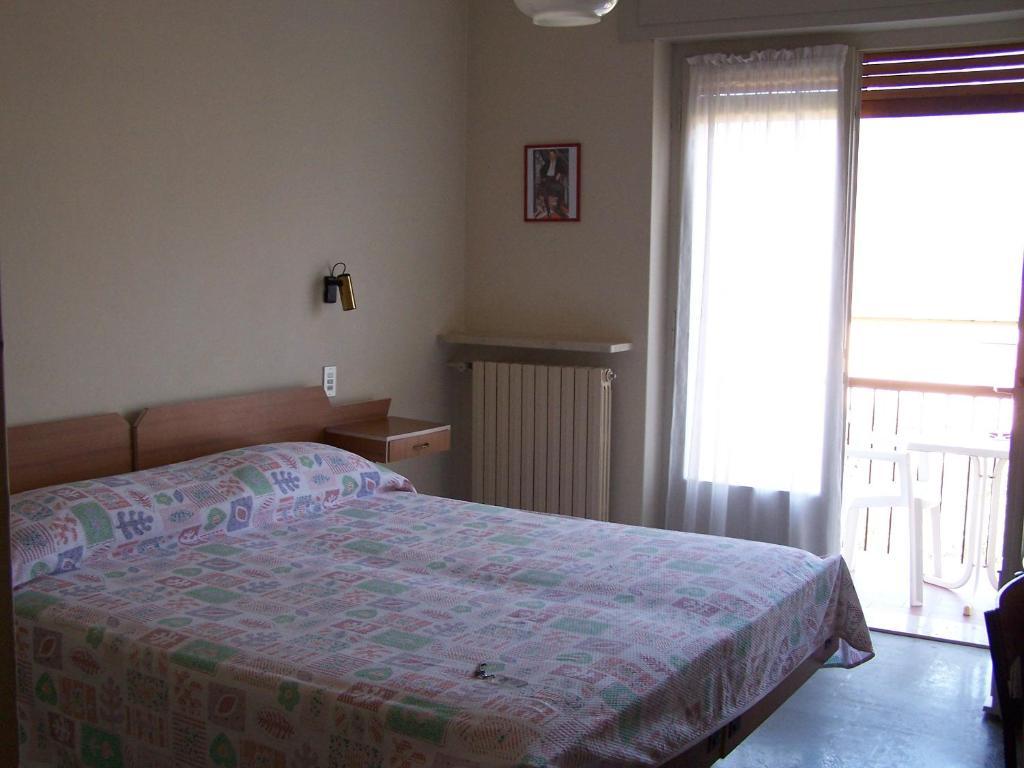 Hotel Carlo Brenzone sul Garda Pokój zdjęcie