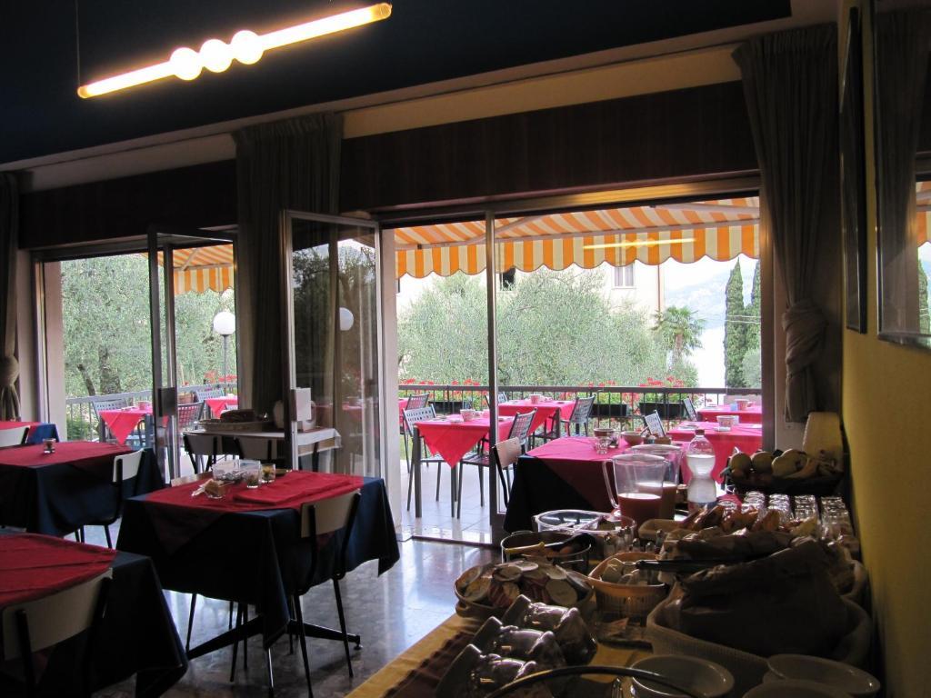 Hotel Carlo Brenzone sul Garda Zewnętrze zdjęcie