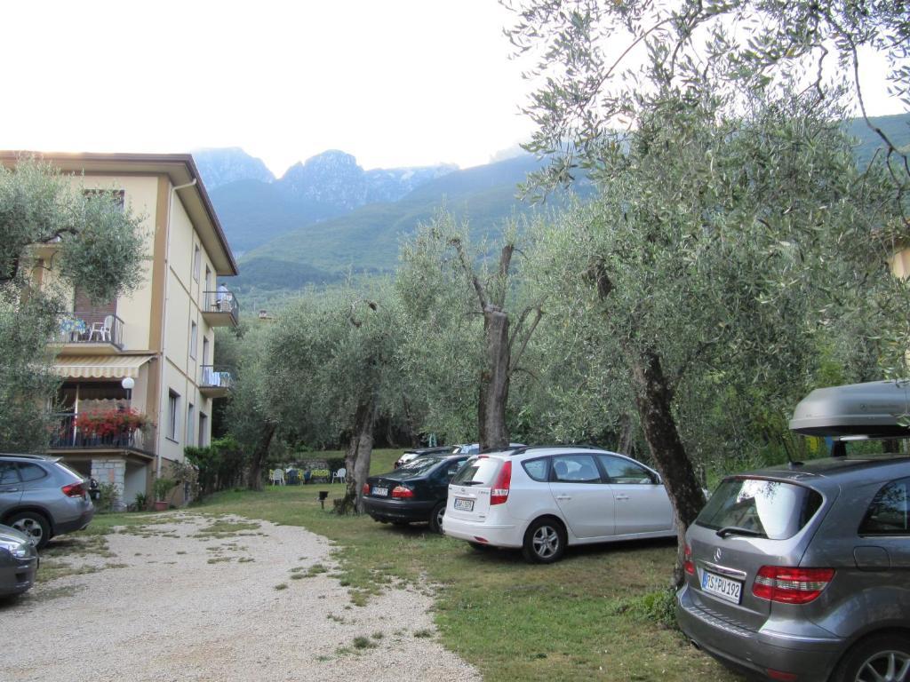 Hotel Carlo Brenzone sul Garda Zewnętrze zdjęcie
