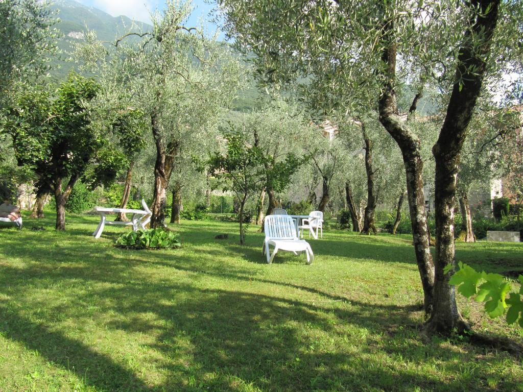 Hotel Carlo Brenzone sul Garda Zewnętrze zdjęcie